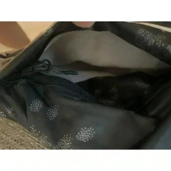 Mountain Hardwear Vest Women’s Reversible Snowflake Pattern XS/S sku047 - Picture 4 of 7